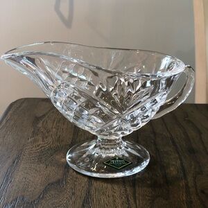 Shannon Crystal Designs of Ireland 
Elegant Crystal Gravy Boat